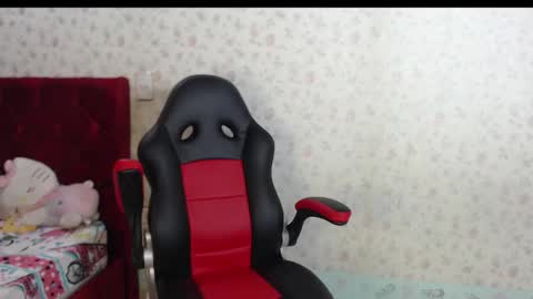 Snapshot of kaylak18x chatting on 10/13/25, 01:49 Kayla online show from 10/13/25, 01:49