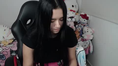 Snapshot of kaylak18x chatting on 06/22/26, 03:25 Kayla online show from 06/22/26, 03:25