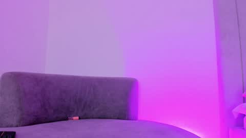 Snapshot of kaylarossi chatting on 12/06/24, 02:13 Kayla online show from 12/06/24, 02:13