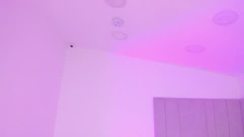 Snapshot of kaylarossi chatting on 12/07/24, 01:47 Kayla online show from 12/07/24, 01:47