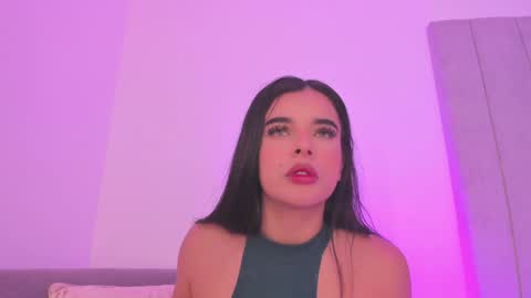 Snapshot of kaylarossi chatting on 12/16/24, 12:59 Kayla online show from 12/16/24, 12:59