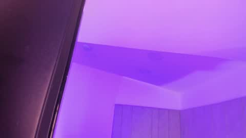 Snapshot of kaylarossi chatting on 03/02/25, 01:26 Kayla online show from 03/02/25, 01:26