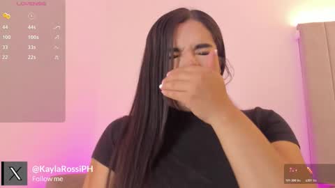 Snapshot of kaylarossi chatting on 11/18/25, 06:45 Kayla online show from 11/18/25, 06:45