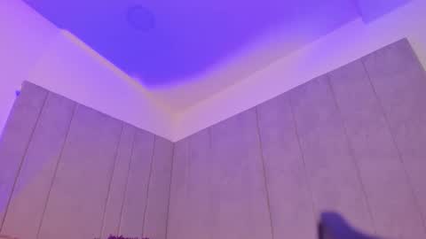 Snapshot of kaylarossi chatting on 12/01/25, 07:08 Kayla online show from 12/01/25, 07:08