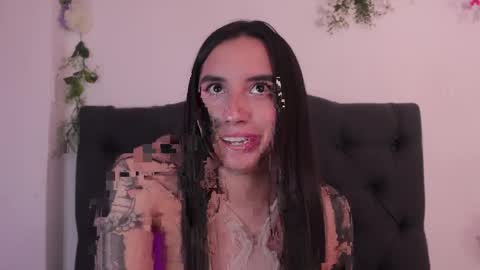 Snapshot of kaylee_lee chatting on 04/21/26, 03:57 kaylee_lee online show from 04/21/26, 03:57