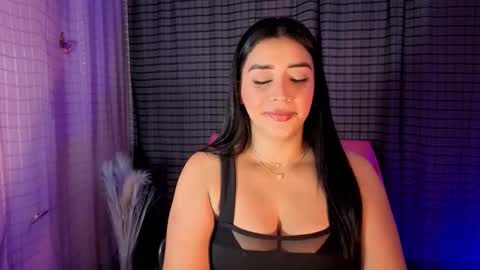 Snapshot of kayleemorales chatting on 12/17/25, 05:41 Kaylee online show from 12/17/25, 05:41