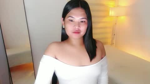 Y O U R        F U T U R E       K A Y L E E  online show from 02/18/25, 01:33