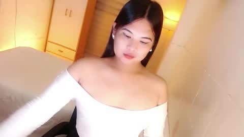 Y O U R        F U T U R E       K A Y L E E  online show from 10/24/25, 05:42