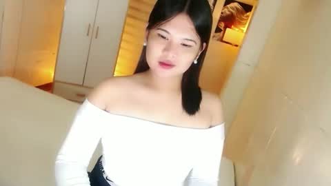 Y O U R        F U T U R E       K A Y L E E  online show from 12/20/25, 01:12