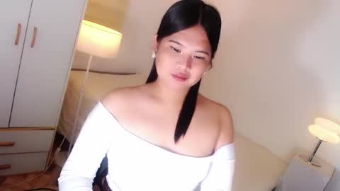 Y O U R        F U T U R E       K A Y L E E  online show from 05/11/26, 04:04