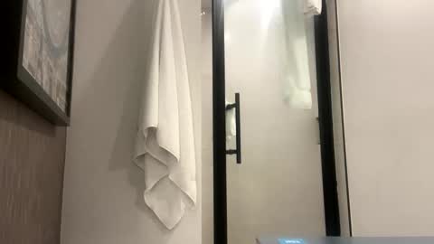 Snapshot of kayleerider32 chatting on 04/21/26, 03:35 kayleerider32 online show from 04/21/26, 03:35