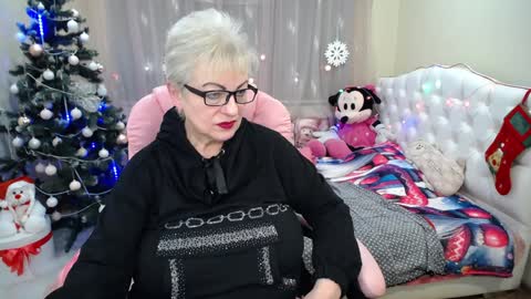 kaylesmoll online show from 12/28/24, 04:30