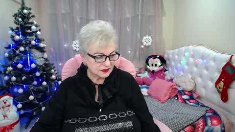 kaylesmoll online show from 12/29/24, 02:17