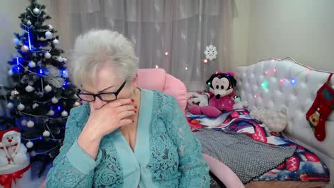 kaylesmoll online show from 12/31/24, 01:36