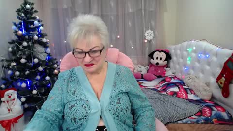 kaylesmoll online show from 01/04/25, 01:52