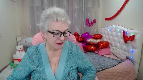 kaylesmoll online show from 02/08/25, 10:51