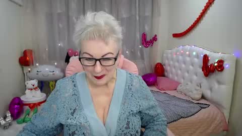 kaylesmoll online show from 02/14/25, 11:53