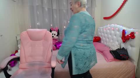 kaylesmoll online show from 03/01/25, 07:15