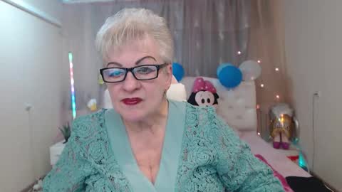 kaylesmoll online show from 10/08/25, 06:38