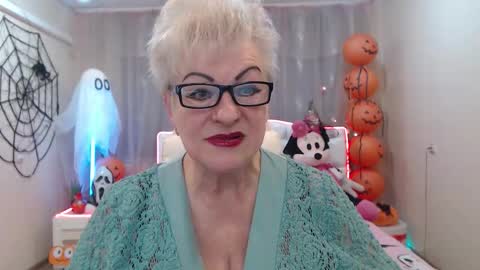 kaylesmoll online show from 10/18/25, 06:30