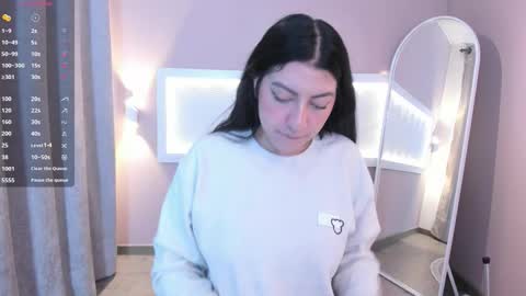 Snapshot of kayli_purple chatting on 12/05/25, 12:14 Kayli online show from 12/05/25, 12:14