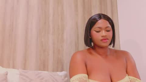 Snapshot of kaylie_mitchel chatting on 09/16/25, 10:55 KAYLIE online show from 09/16/25, 10:55