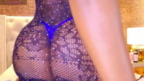 Snapshot of kaylie_mitchel chatting on 05/27/26, 11:13 KAYLIE online show from 05/27/26, 11:13