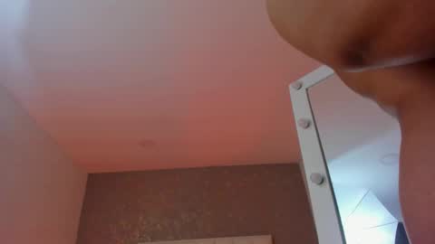 Snapshot of kayliebrooks chatting on 11/21/25, 06:28 kayliebrooks online show from 11/21/25, 06:28