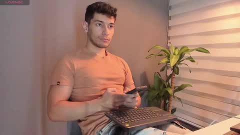 Kayn online show from 12/19/25, 02:29