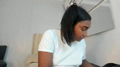 Snapshot of kayna_gomez chatting on 04/29/26, 07:42 Kayna online show from 04/29/26, 07:42