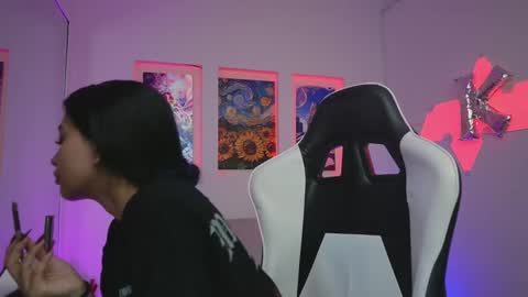 Kayra online show from 12/15/25, 12:09