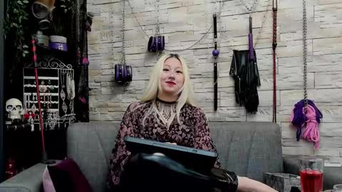 Miss Kazia online show from 11/04/25, 10:20