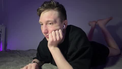 Snapshot of kazuha__1 chatting on 03/03/26, 07:03 Fox online show from 03/03/26, 07:03