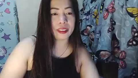 Snapshot of kazzandrasexy chatting on 10/17/25, 08:11 Kazzandra online show from 10/17/25, 08:11