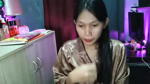 Its me Cora online show from 11/04/25, 04:44