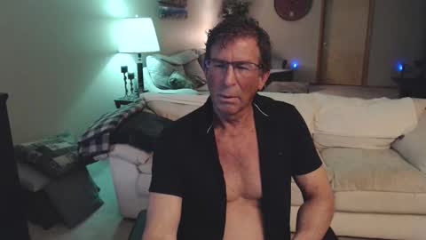 Snapshot of kcgr2323 chatting on 11/12/25, 12:00 kcgr2323 online show from 11/12/25, 12:00