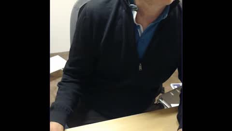 kcirt17225058 online show from 10/14/25, 09:15