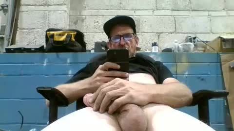 Snapshot of kcniceguy chatting on 10/25/25, 05:59 kcniceguy online show from 10/25/25, 05:59