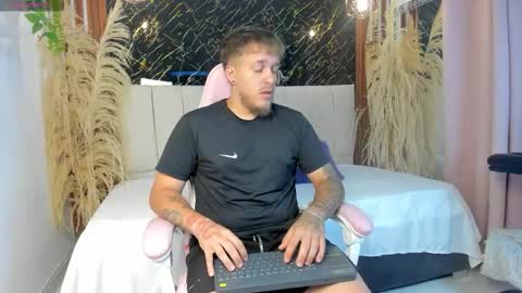 Snapshot of keane_lee_ chatting on 03/21/26, 12:10 Keane online show from 03/21/26, 12:10