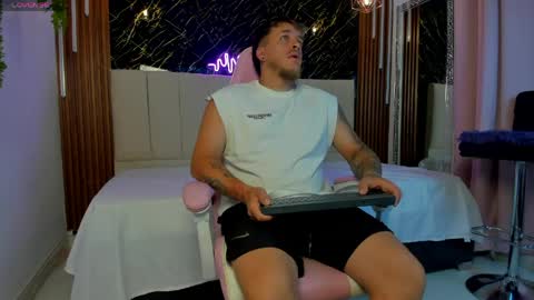 Snapshot of keane_lee_ chatting on 04/17/26, 12:30 Keane online show from 04/17/26, 12:30