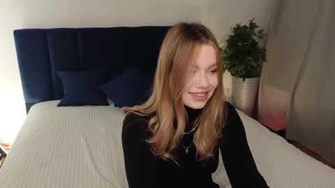 Seb Polly Roxy Jonny online show from 10/04/25, 08:45