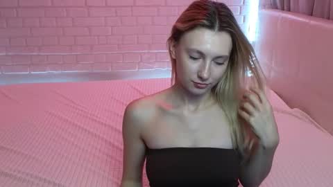 Seb Polly Roxy Jonny online show from 10/24/25, 09:38