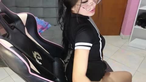 keeiity_moon online show from 10/17/25, 02:08