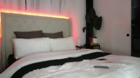 Keelie xx online show from 07/10/26, 10:07