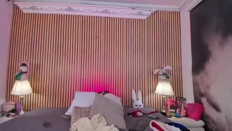 keeyla stone online show from 12/21/25, 09:44