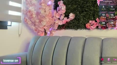 naty online show from 11/10/25, 02:05