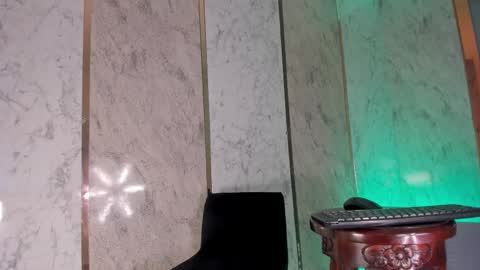 Keila  online show from 12/14/25, 05:35