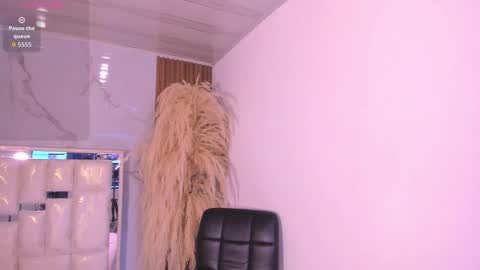 Snapshot of keila_mendoza chatting on 03/08/26, 04:27 Keila online show from 03/08/26, 04:27