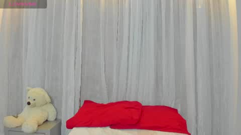 Snapshot of keila_mendoza chatting on 07/12/26, 08:11 Keila online show from 07/12/26, 08:11