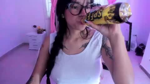 Snapshot of keilaa_ chatting on 07/22/26, 08:44 Daniela online show from 07/22/26, 08:44
